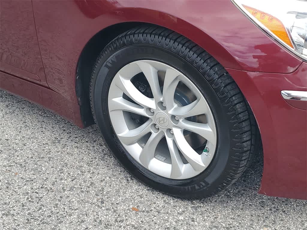 Thumbnail: 2013 Hyundai Genesis - 5