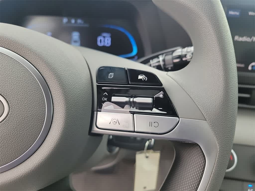 Thumbnail: 2025 Hyundai Elantra - 25