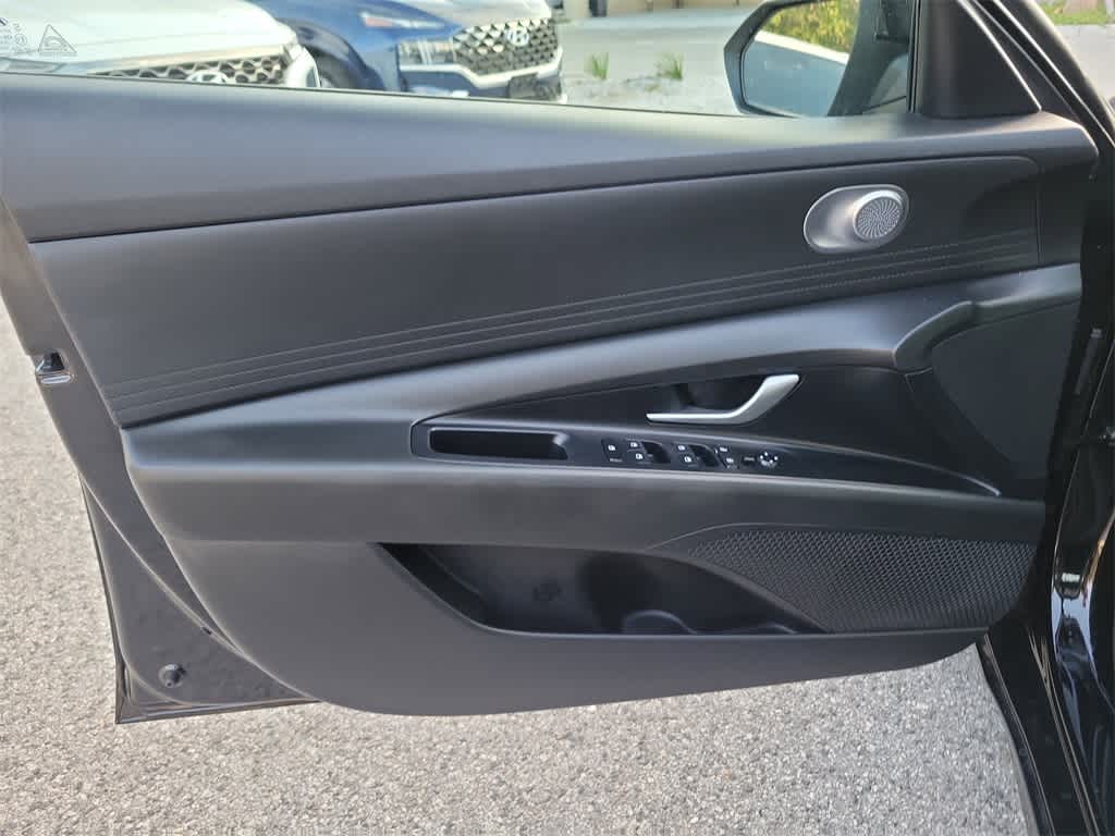 Thumbnail: 2023 Hyundai Elantra - 16