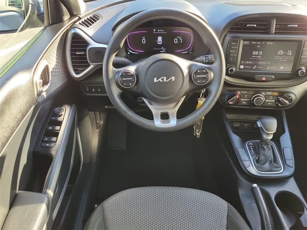2023 Kia Soul LX 13