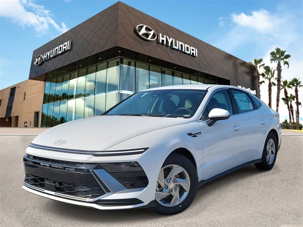 2025 Hyundai Sonata SE Hero Image