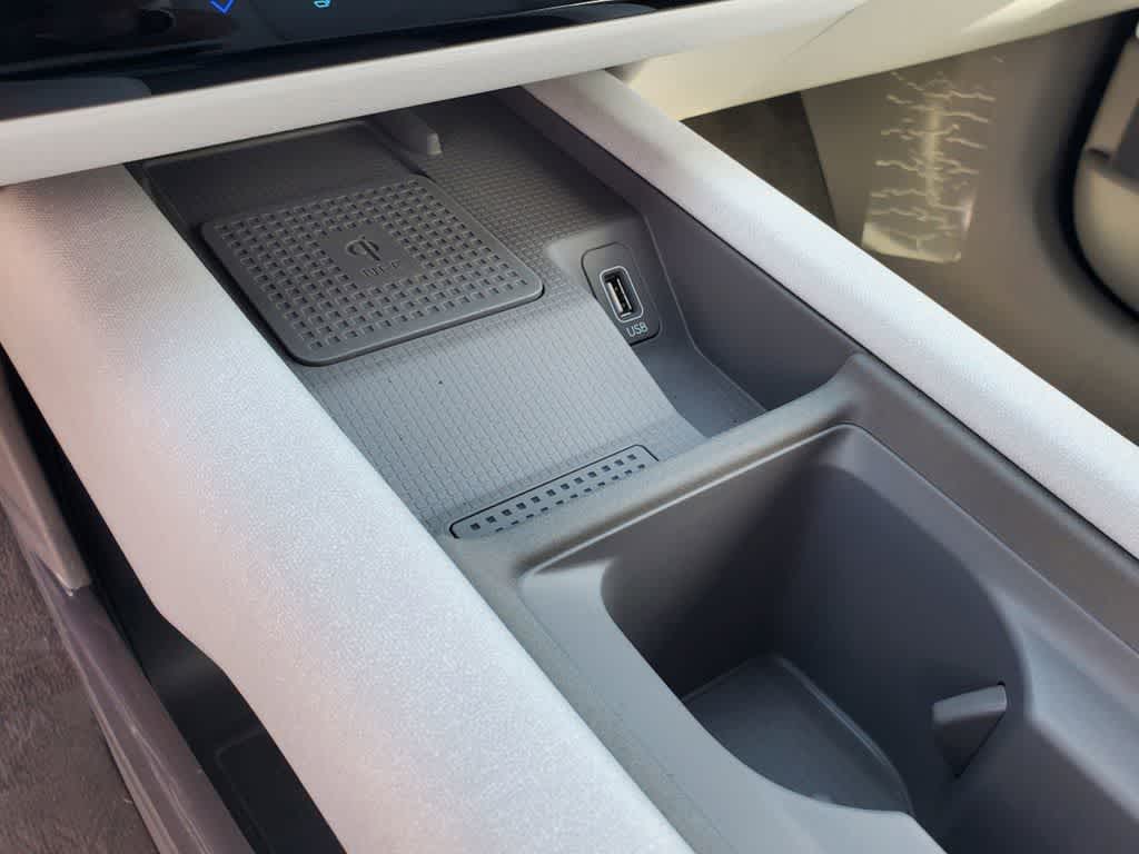 Thumbnail: 2023 Hyundai Ioniq 6 - 22