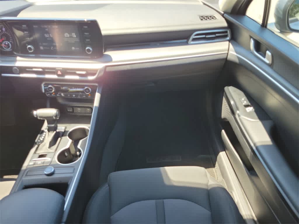 2023 Kia K5 LXS 11