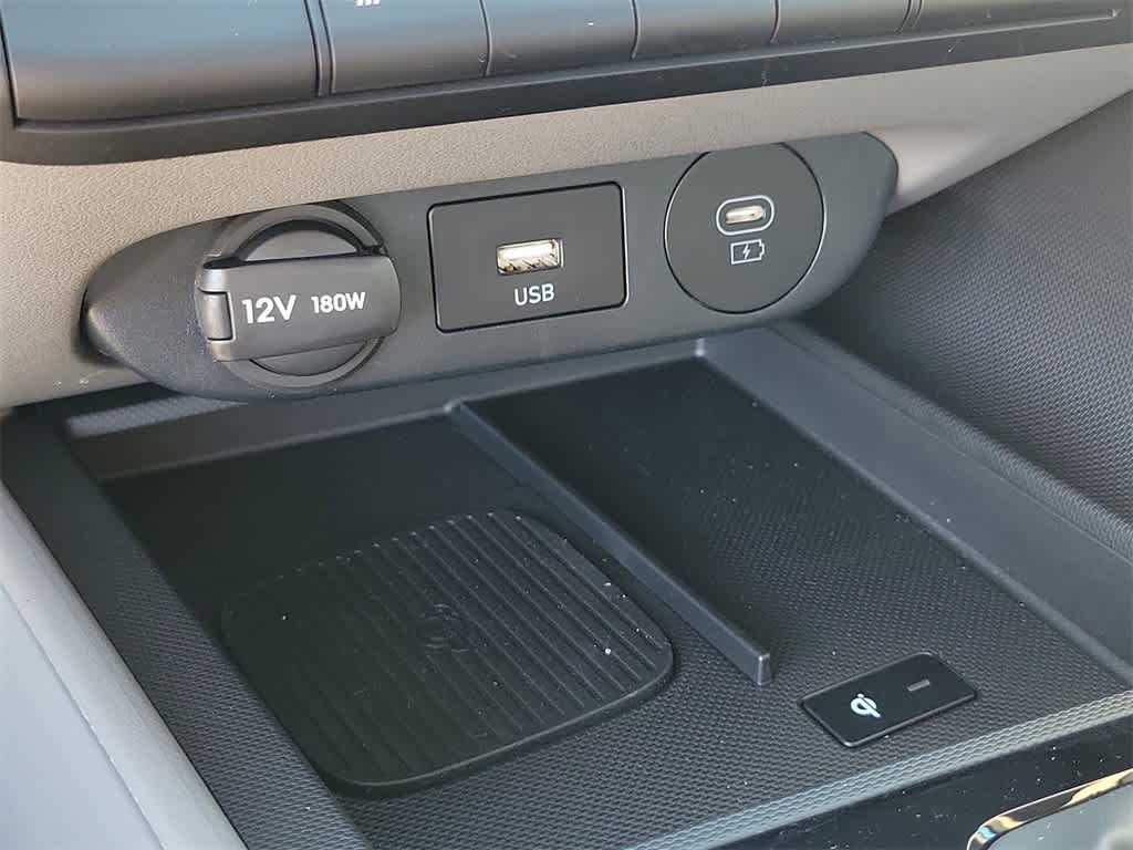 Thumbnail: 2025 Hyundai Elantra - 30