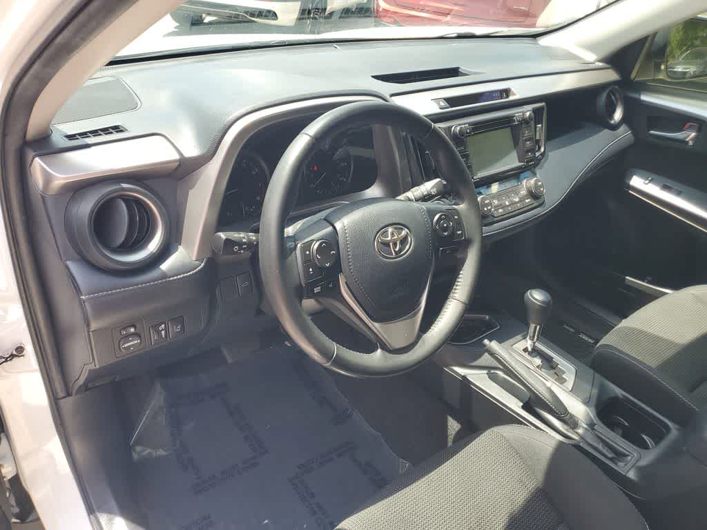 Thumbnail: 2018 Toyota RAV4 - 23