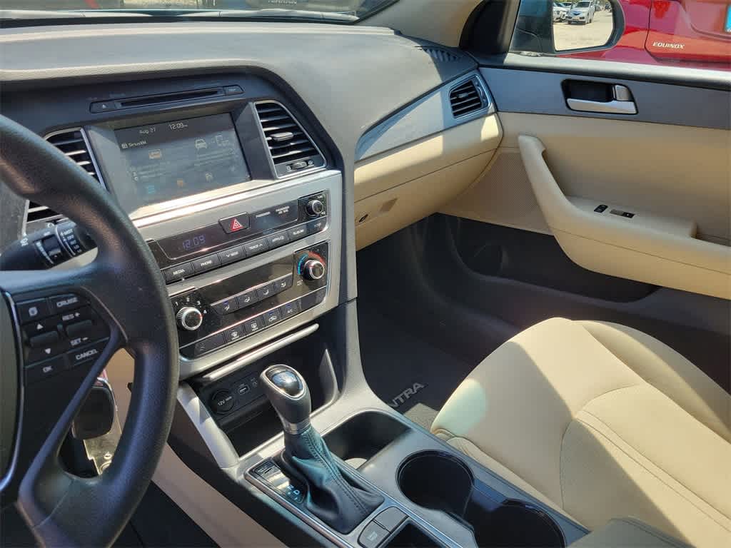 Thumbnail: 2016 Hyundai Sonata - 30