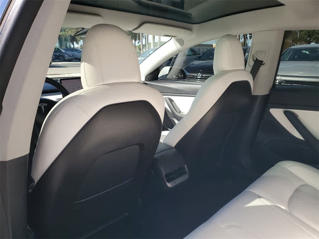 Thumbnail: 2020 Tesla Model 3 - 12