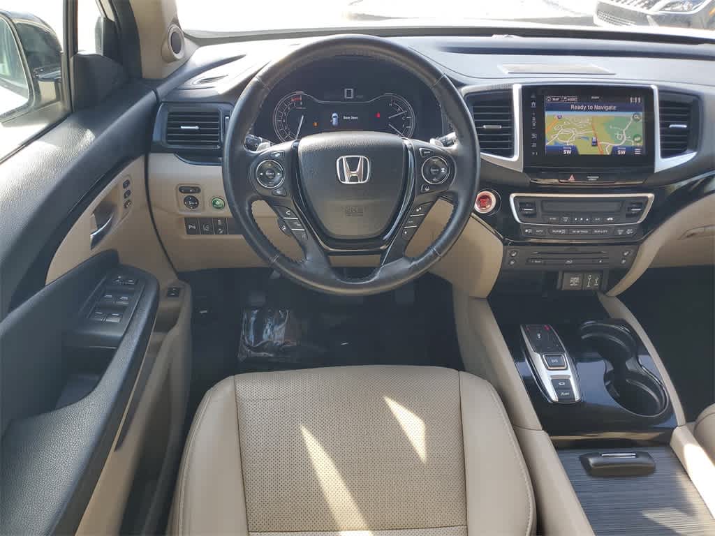 Thumbnail: 2018 Honda Pilot - 17