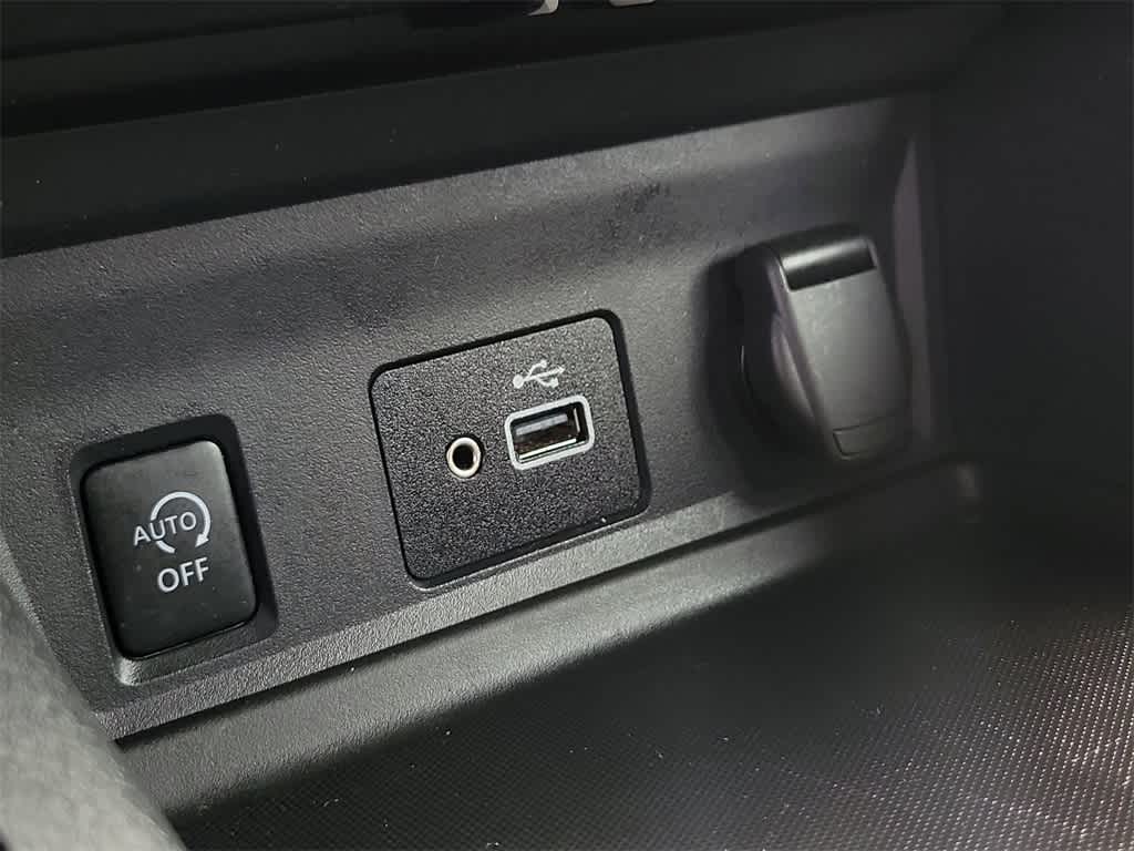 Thumbnail: 2024 Nissan Sentra - 28