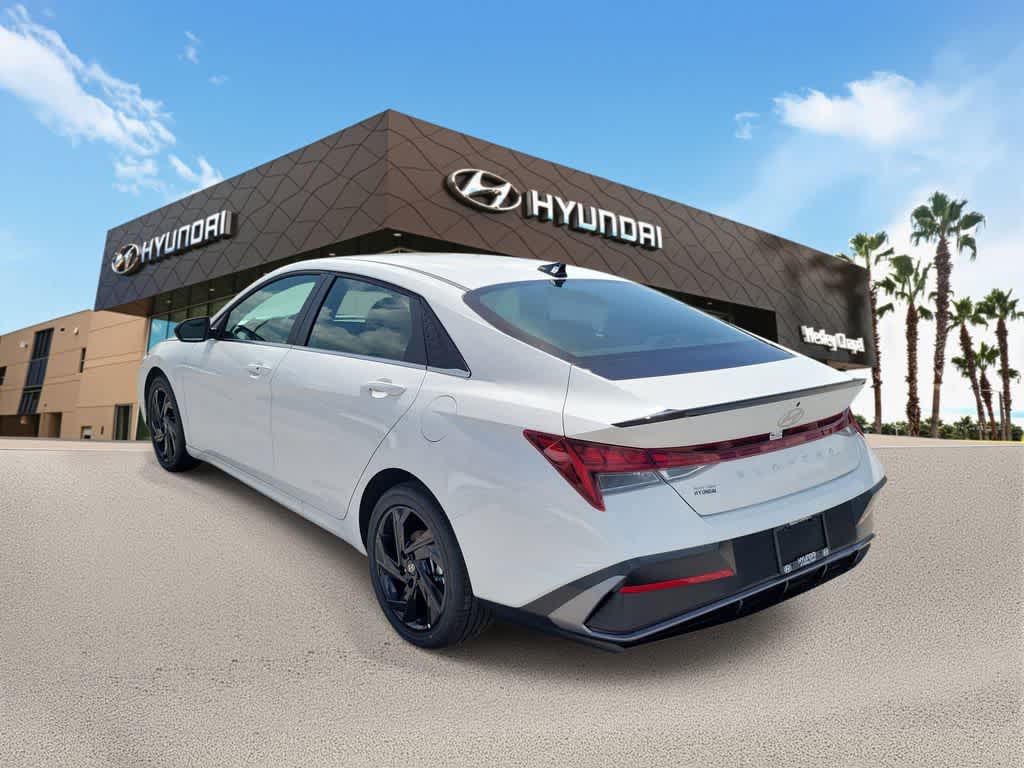 Thumbnail: 2026 Hyundai Elantra - 4