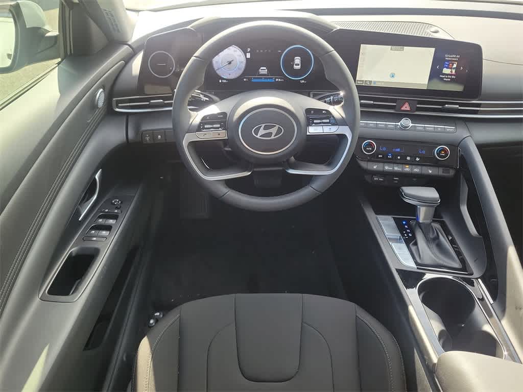 Thumbnail: 2025 Hyundai Elantra - 15