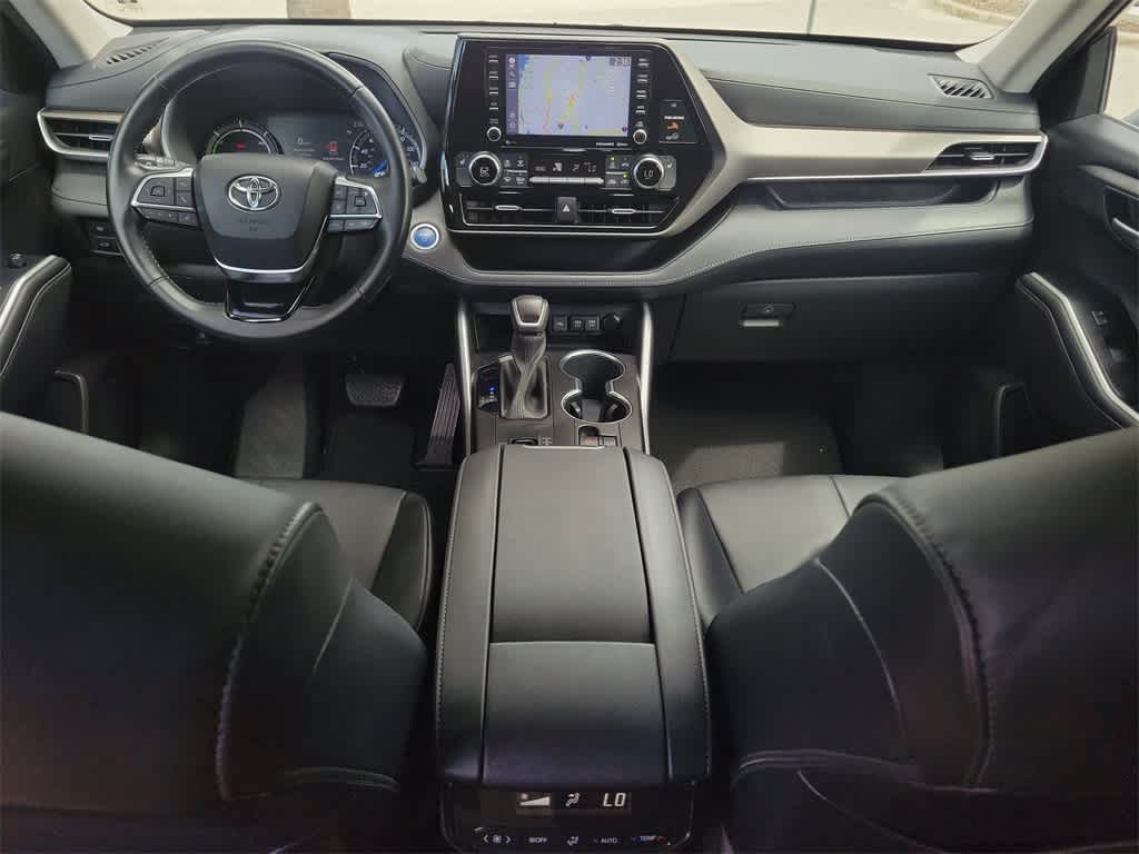 Thumbnail: 2020 Toyota Highlander - 15