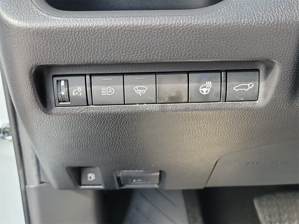 Thumbnail: 2021 Toyota RAV4 - 22