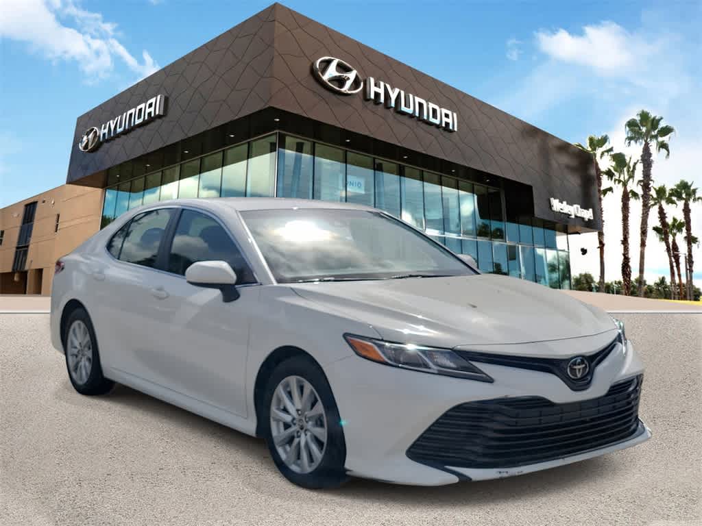 Thumbnail: 2018 Toyota Camry - 4