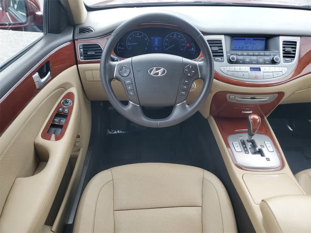 Thumbnail: 2013 Hyundai Genesis - 13