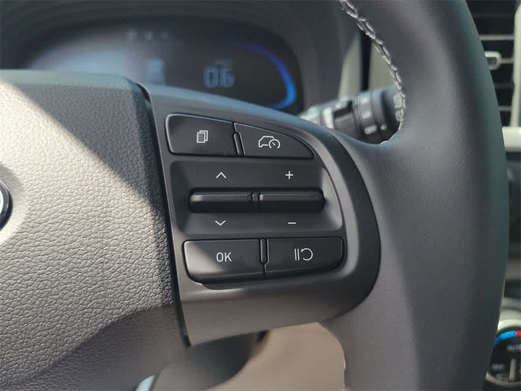 Thumbnail: 2025 Hyundai Venue - 25