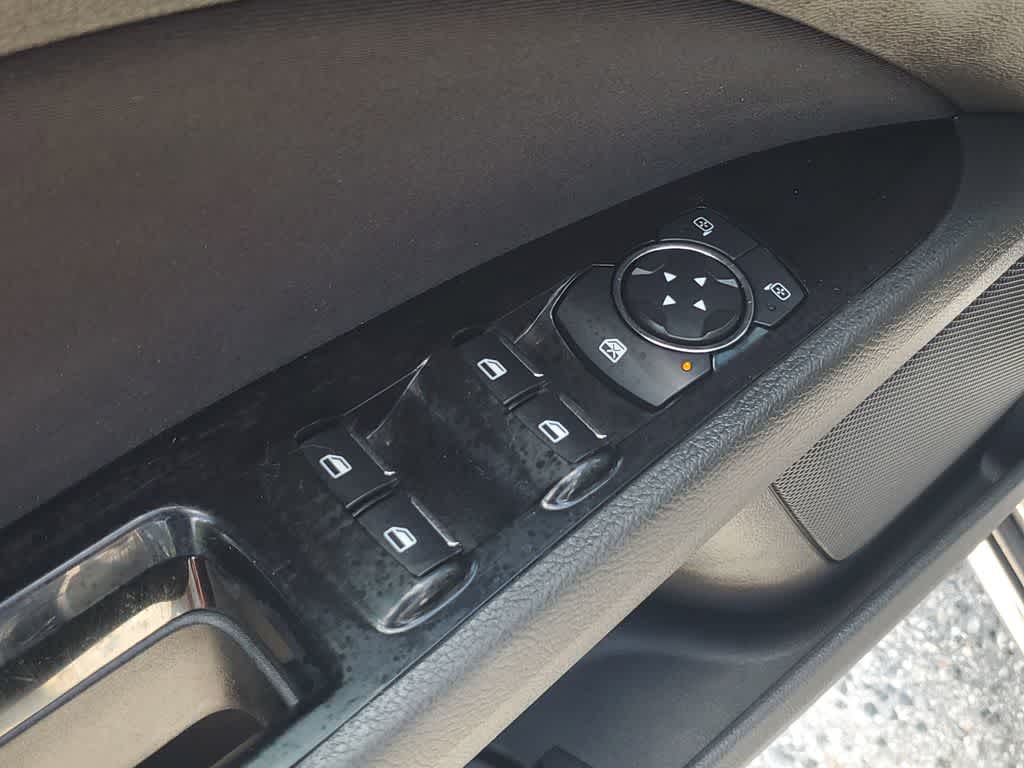 Thumbnail: 2013 Ford Fusion - 19