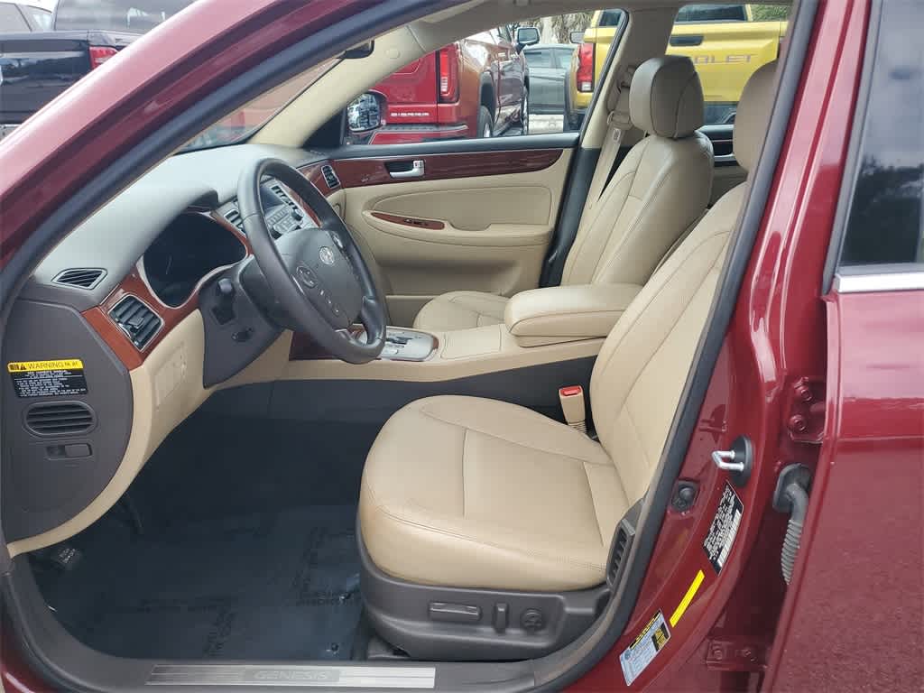 Thumbnail: 2013 Hyundai Genesis - 20