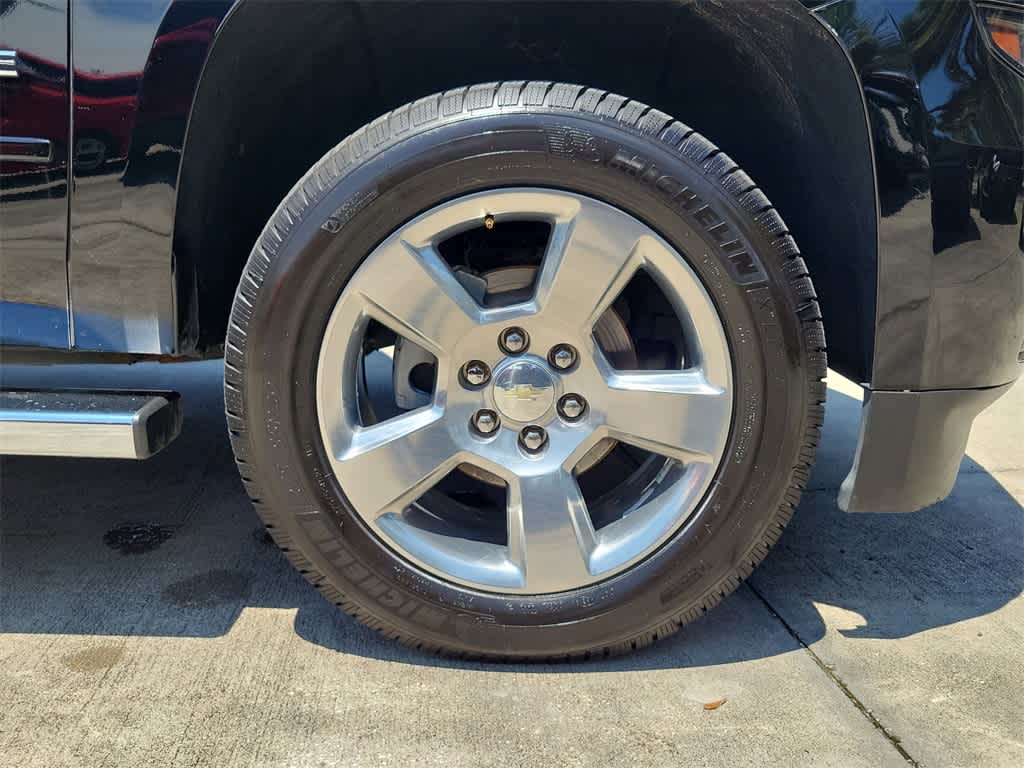 Thumbnail: 2019 Chevrolet Tahoe - 5