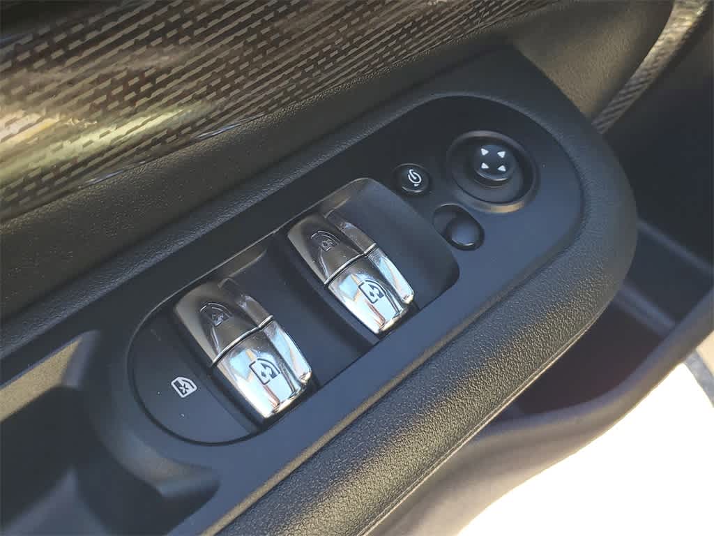 Thumbnail: 2017 MINI Cooper Clubman - 18