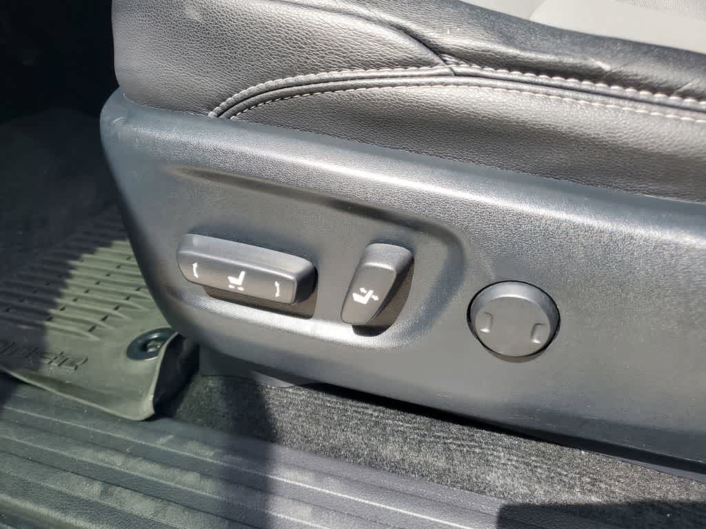 Thumbnail: 2022 Toyota 4Runner - 19