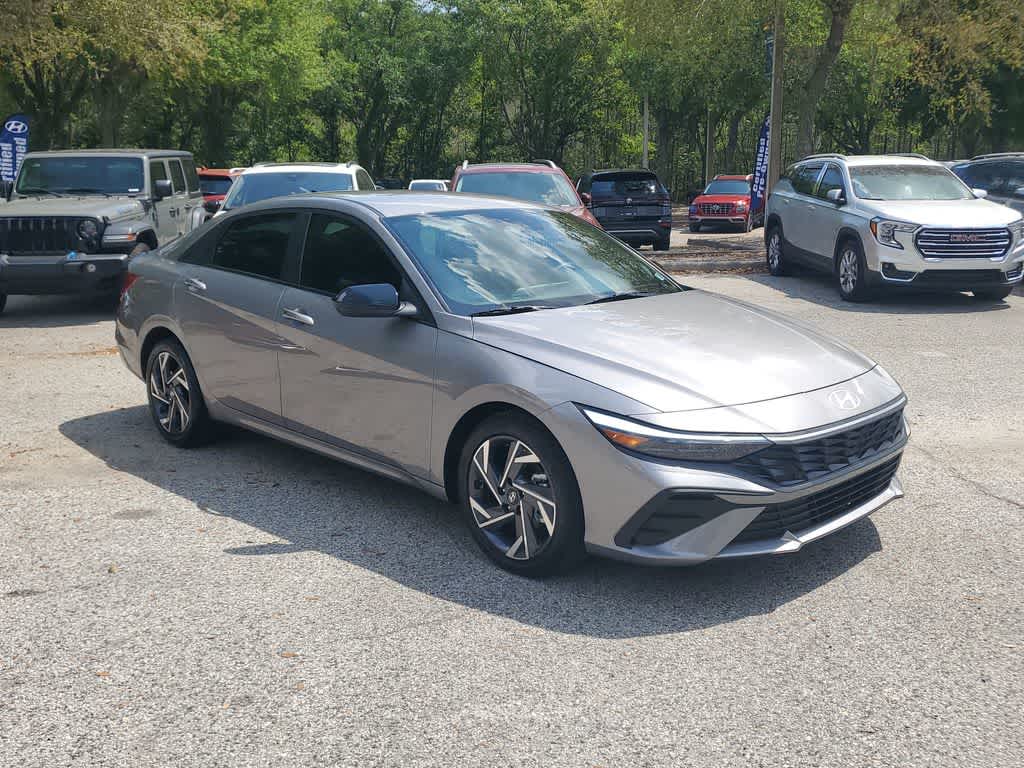 Thumbnail: 2025 Hyundai Elantra - 4