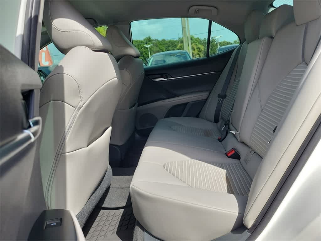 2020 Toyota Camry SE 13