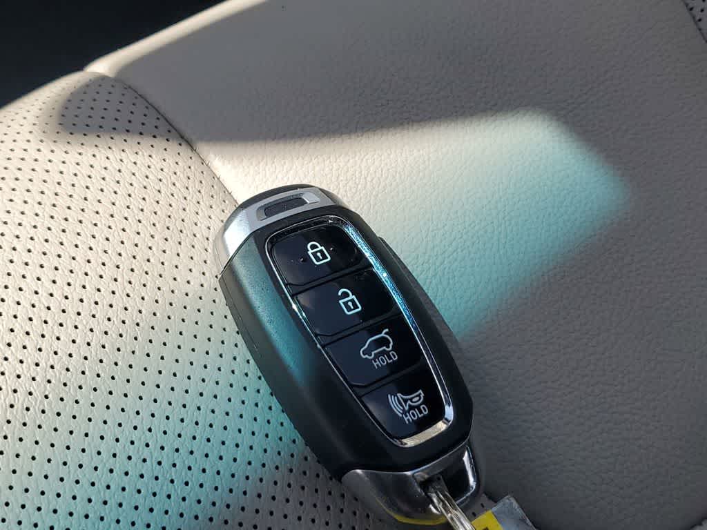 Thumbnail: 2020 Hyundai Veloster - 31