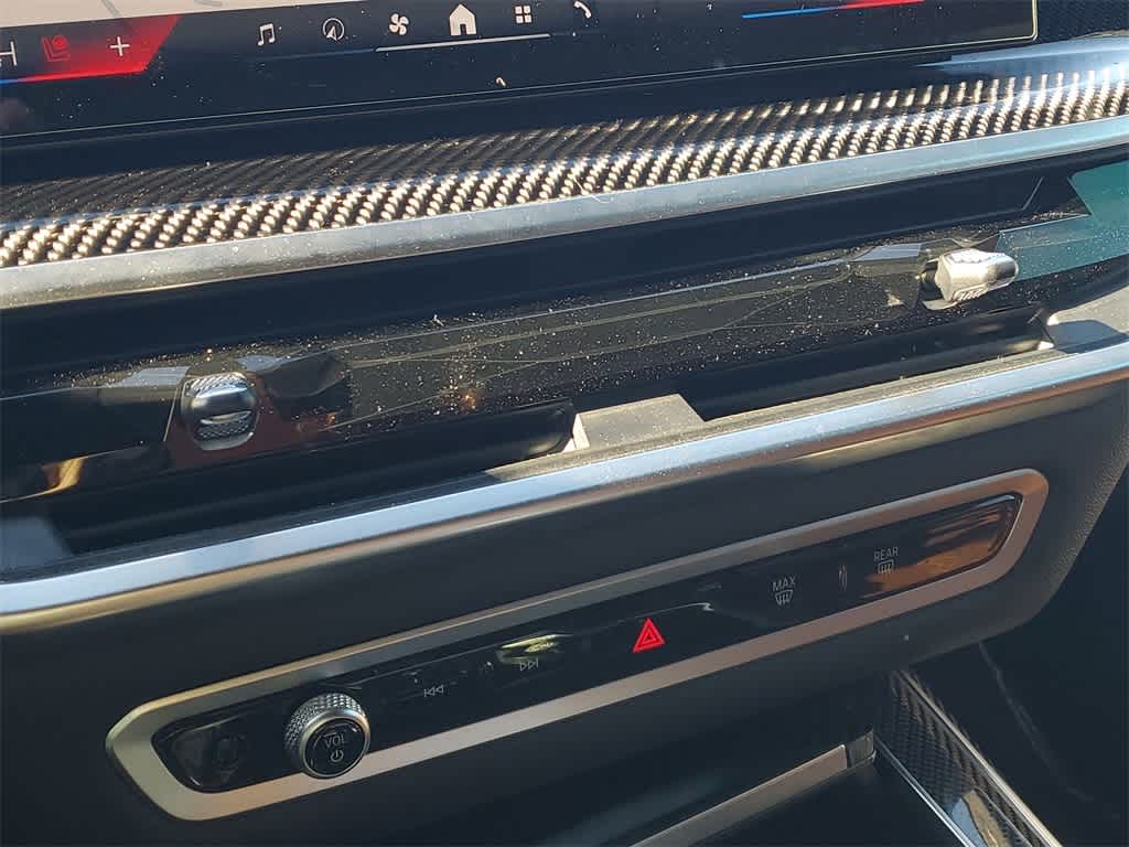 Thumbnail: 2024 BMW X7 - 30