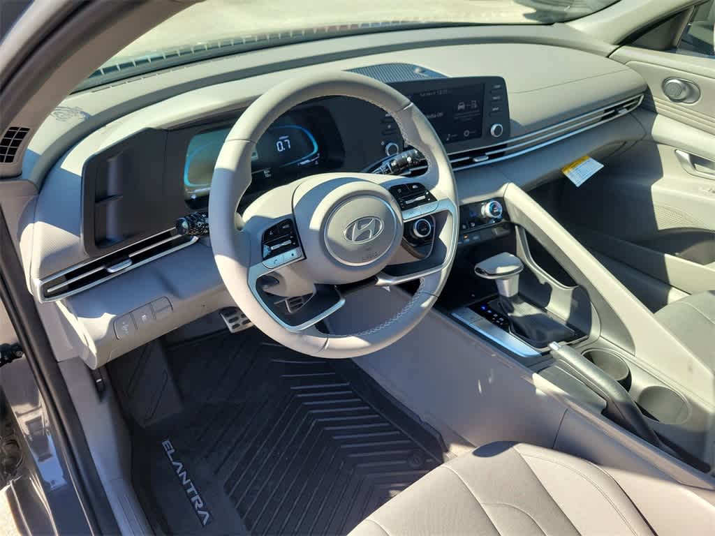 Thumbnail: 2025 Hyundai Elantra - 23