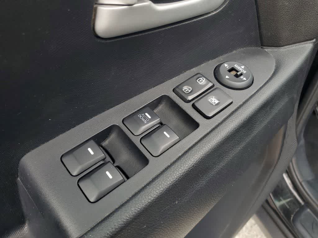 Thumbnail: 2015 Kia Sportage - 16