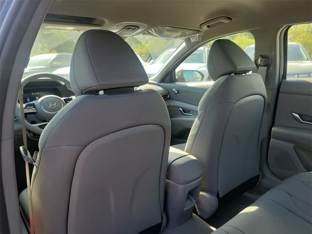 Thumbnail: 2025 Hyundai Elantra - 11