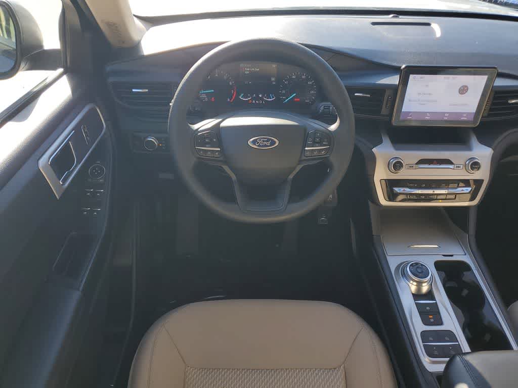Thumbnail: 2022 Ford Explorer - 14
