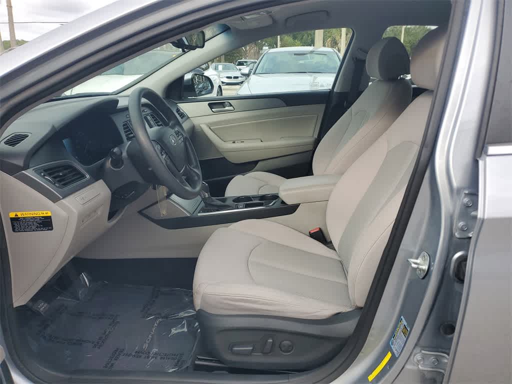 Thumbnail: 2015 Hyundai Sonata - 23