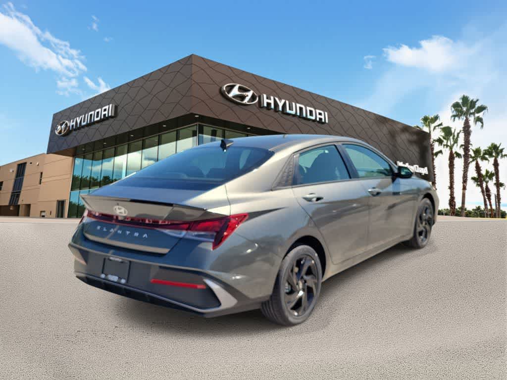 Thumbnail: 2026 Hyundai Elantra - 3