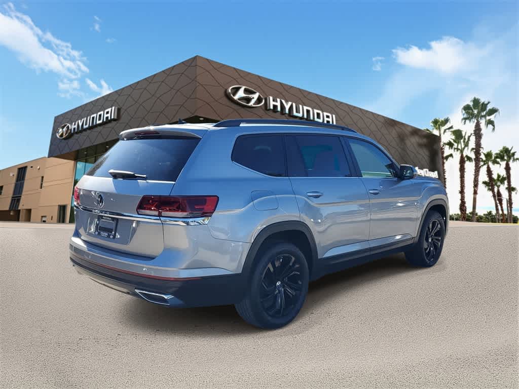Thumbnail: 2022 Volkswagen Atlas - 3