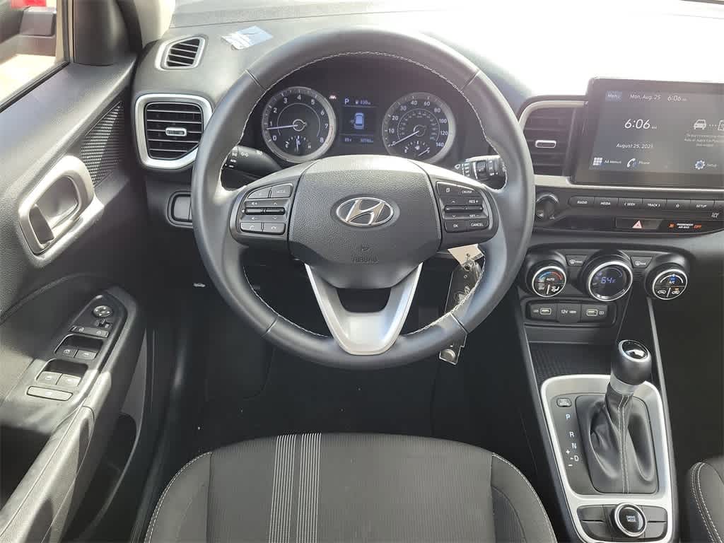 Thumbnail: 2022 Hyundai Venue - 14