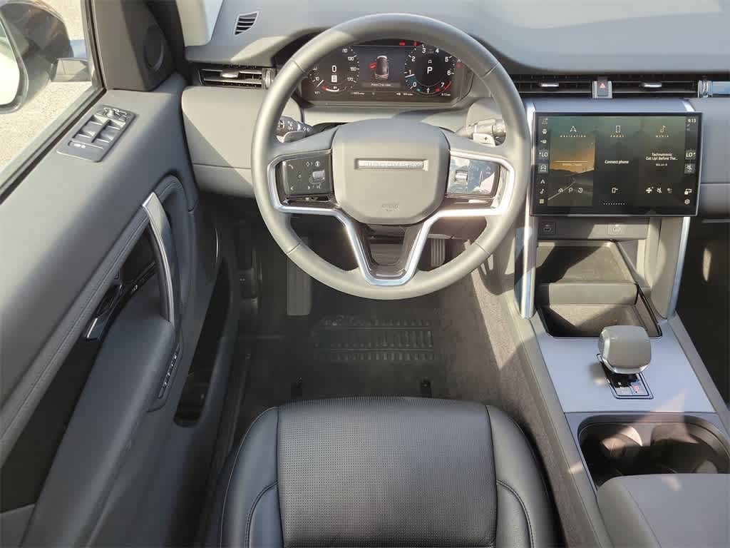 Thumbnail: 2024 Land Rover Discovery Sport - 16