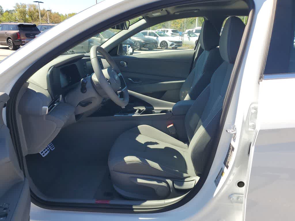 Thumbnail: 2026 Hyundai Elantra - 22