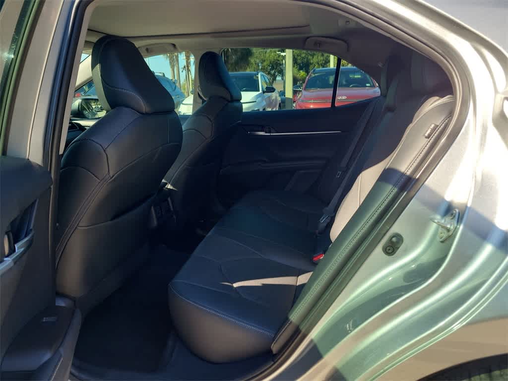 Thumbnail: 2022 Toyota Camry - 11