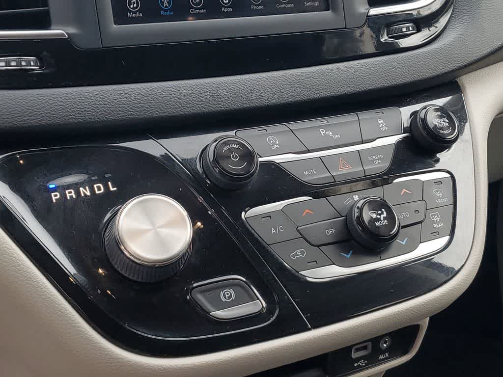 Thumbnail: 2020 Chrysler Pacifica - 27