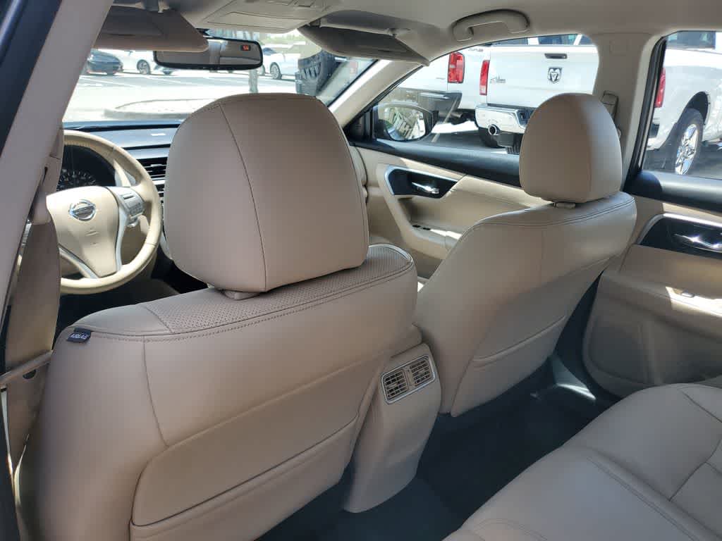 Thumbnail: 2018 Nissan Altima - 11