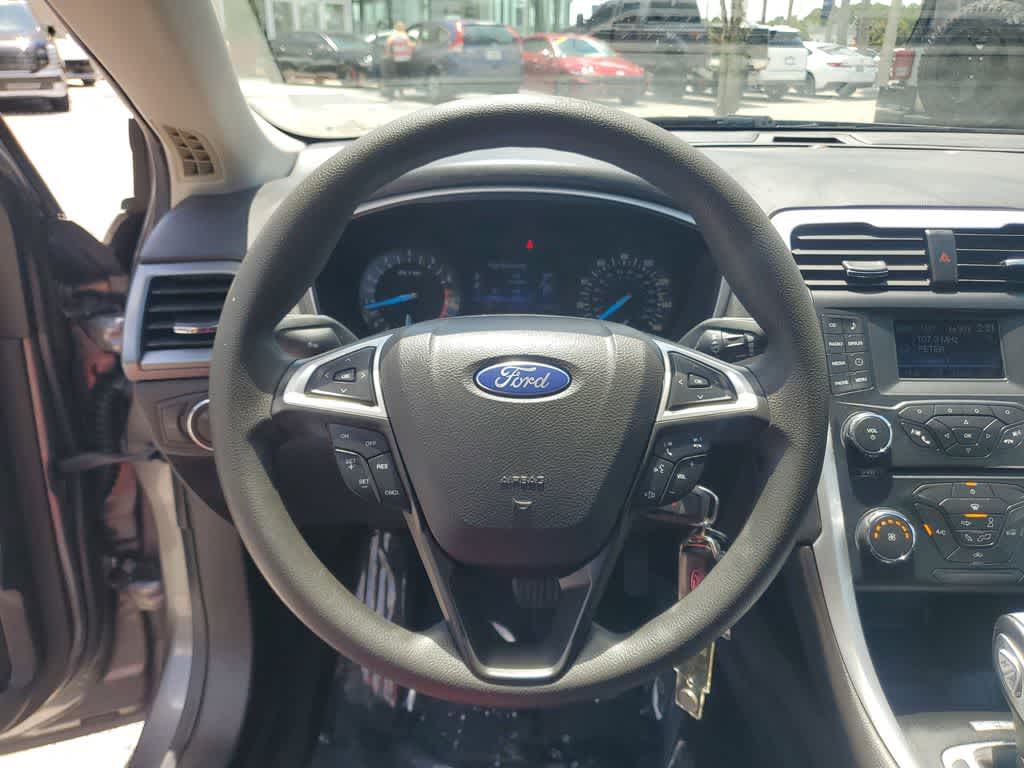 Thumbnail: 2013 Ford Fusion - 25