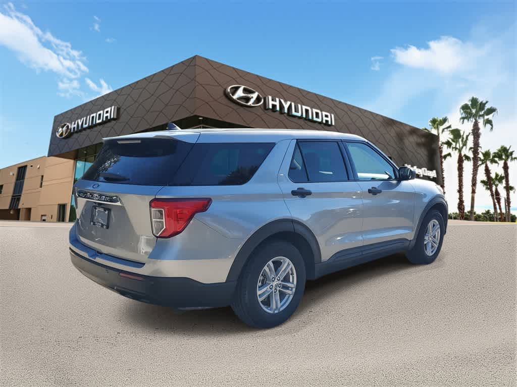 Thumbnail: 2022 Ford Explorer - 3