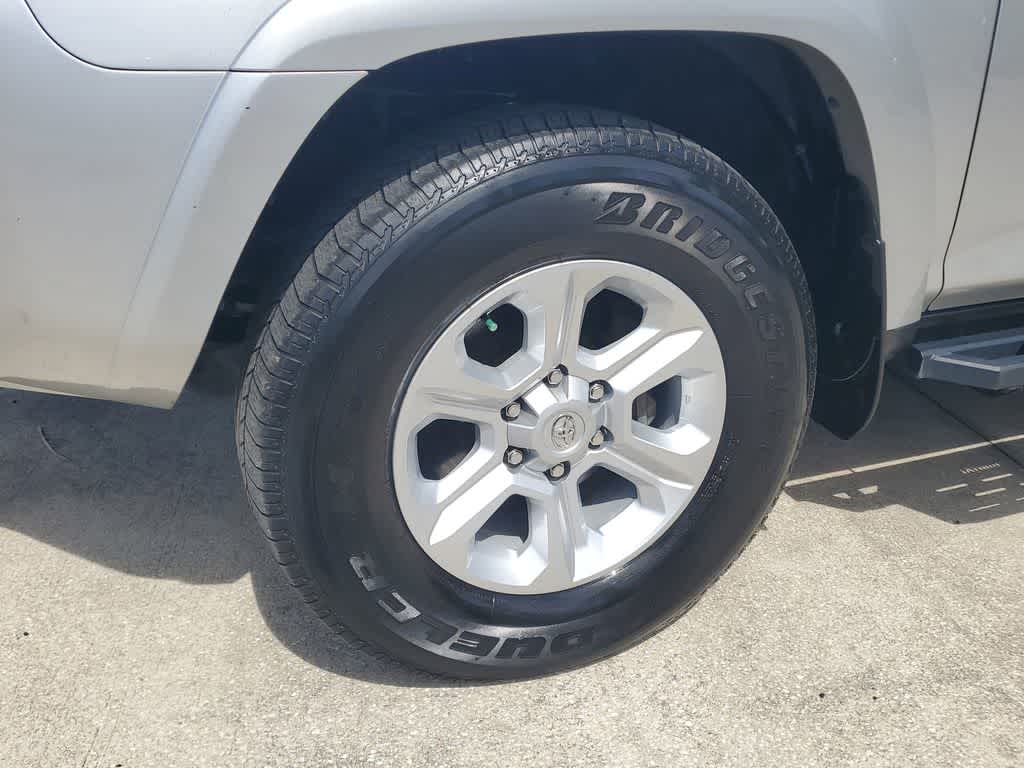 Thumbnail: 2022 Toyota 4Runner - 5