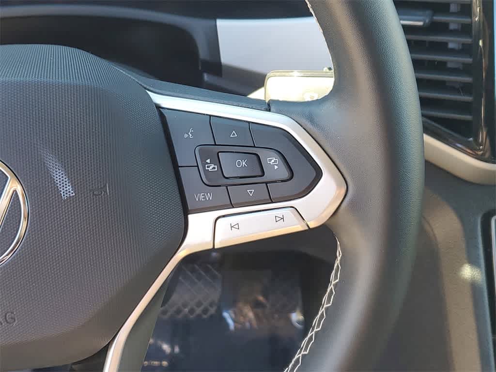 Thumbnail: 2022 Volkswagen Atlas - 25