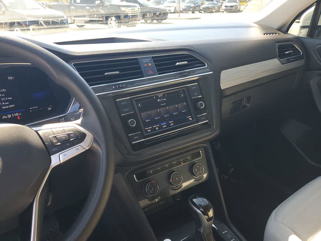 Thumbnail: 2023 Volkswagen Tiguan - 30