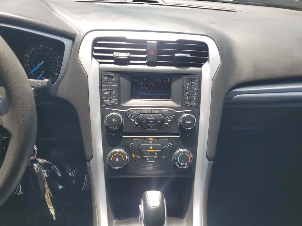 Thumbnail: 2013 Ford Fusion - 17
