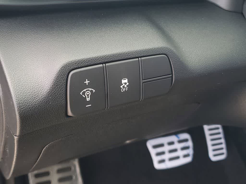 Thumbnail: 2026 Hyundai Elantra - 22