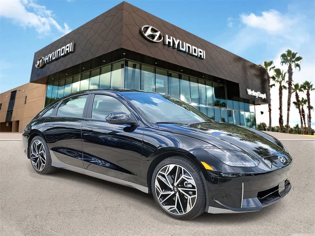 Thumbnail: 2023 Hyundai Ioniq 6 - 2